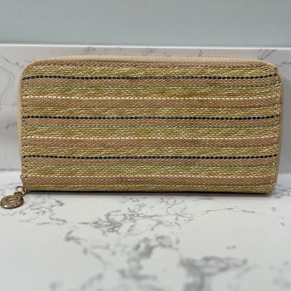 raffia zipper clutch wallet - holds 12 cards plus cash - Picture 8 of 12